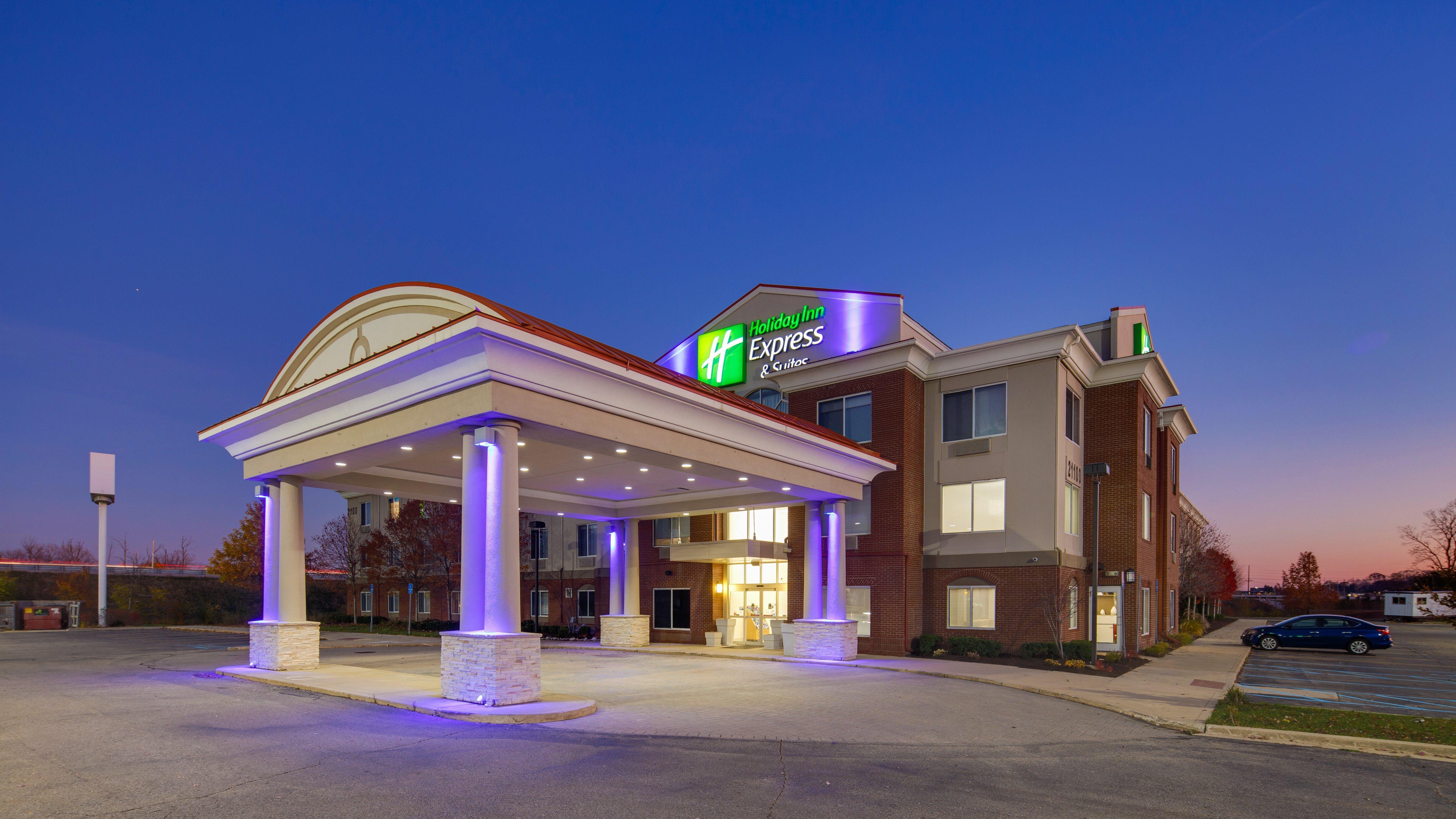 Holiday Inn Express Hotel & Suites Detroit - Farmington Hills, An Ihg Hotel Northville Exterior photo